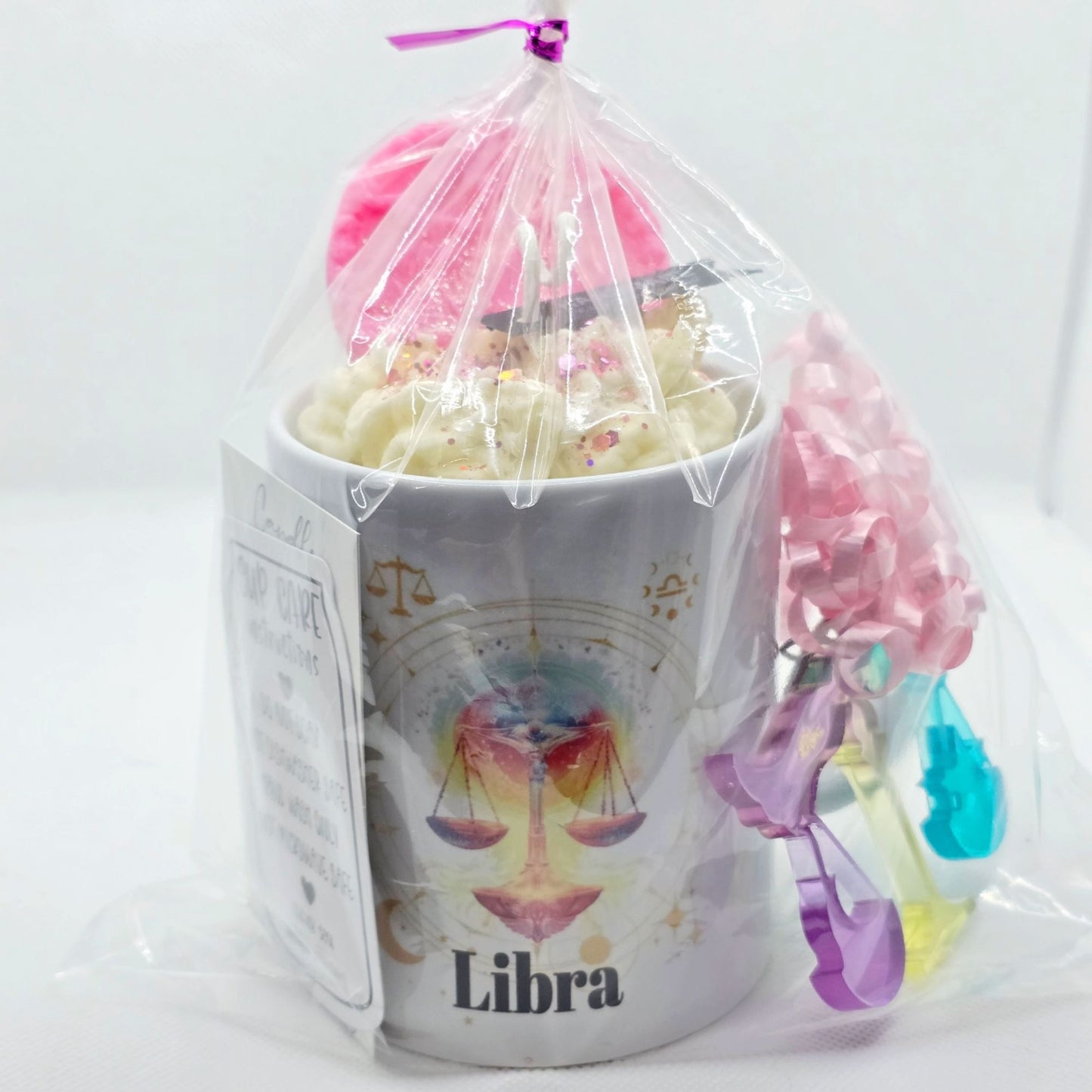 Libra Zodiac Candle Gift Set – 11oz Layered Mug Candle + Resin Keychain
