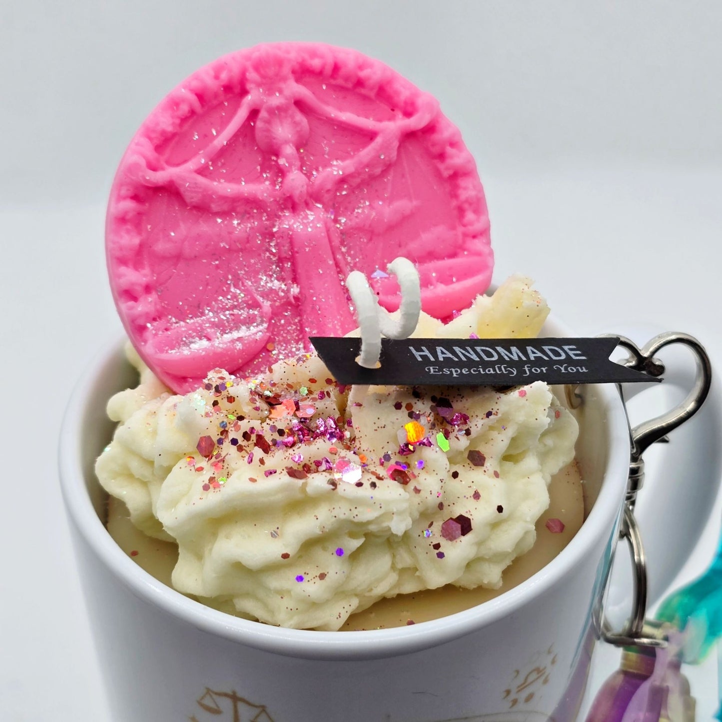 Libra Zodiac Candle Gift Set – 11oz Layered Mug Candle + Resin Keychain