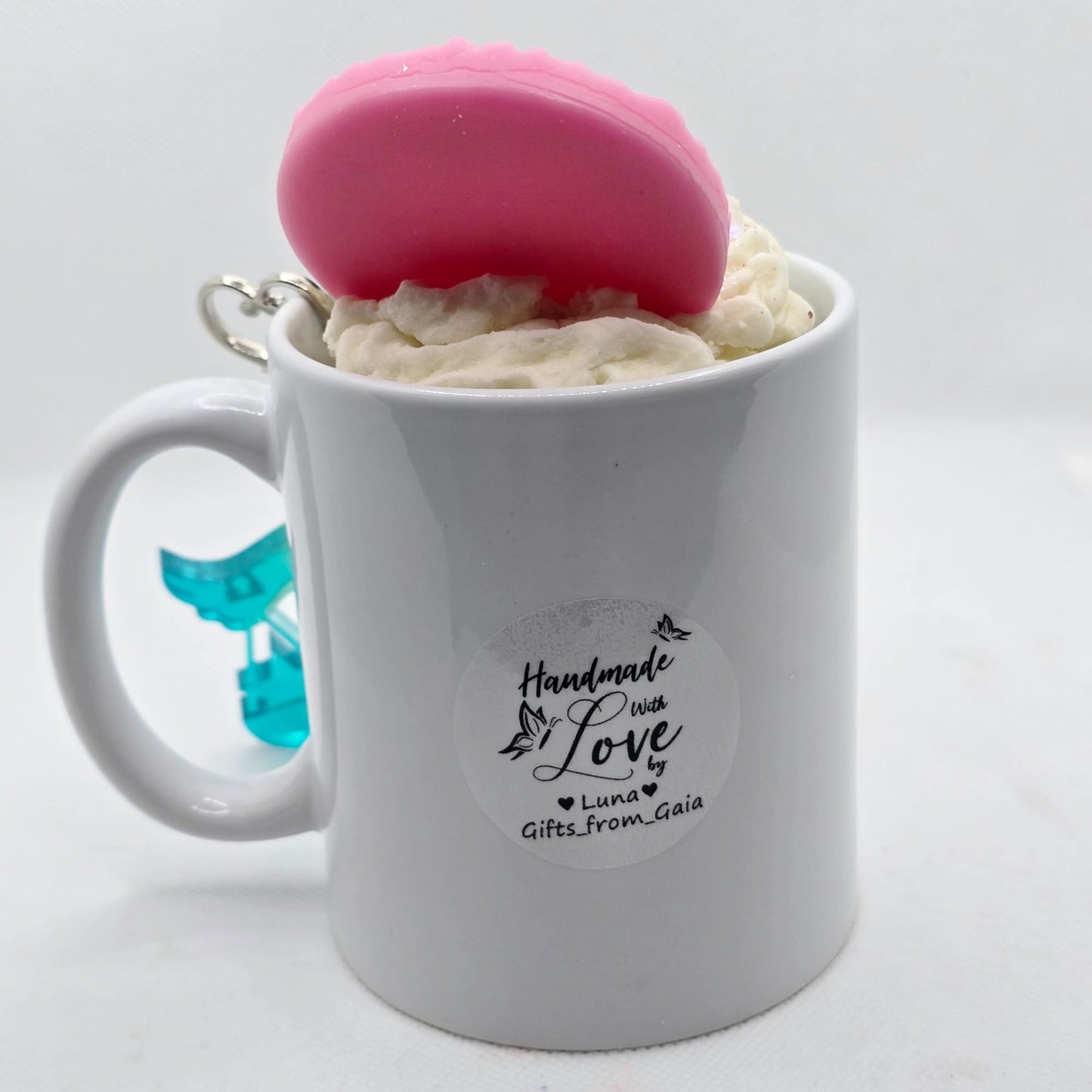 Libra Zodiac Candle Gift Set – 11oz Layered Mug Candle + Resin Keychain