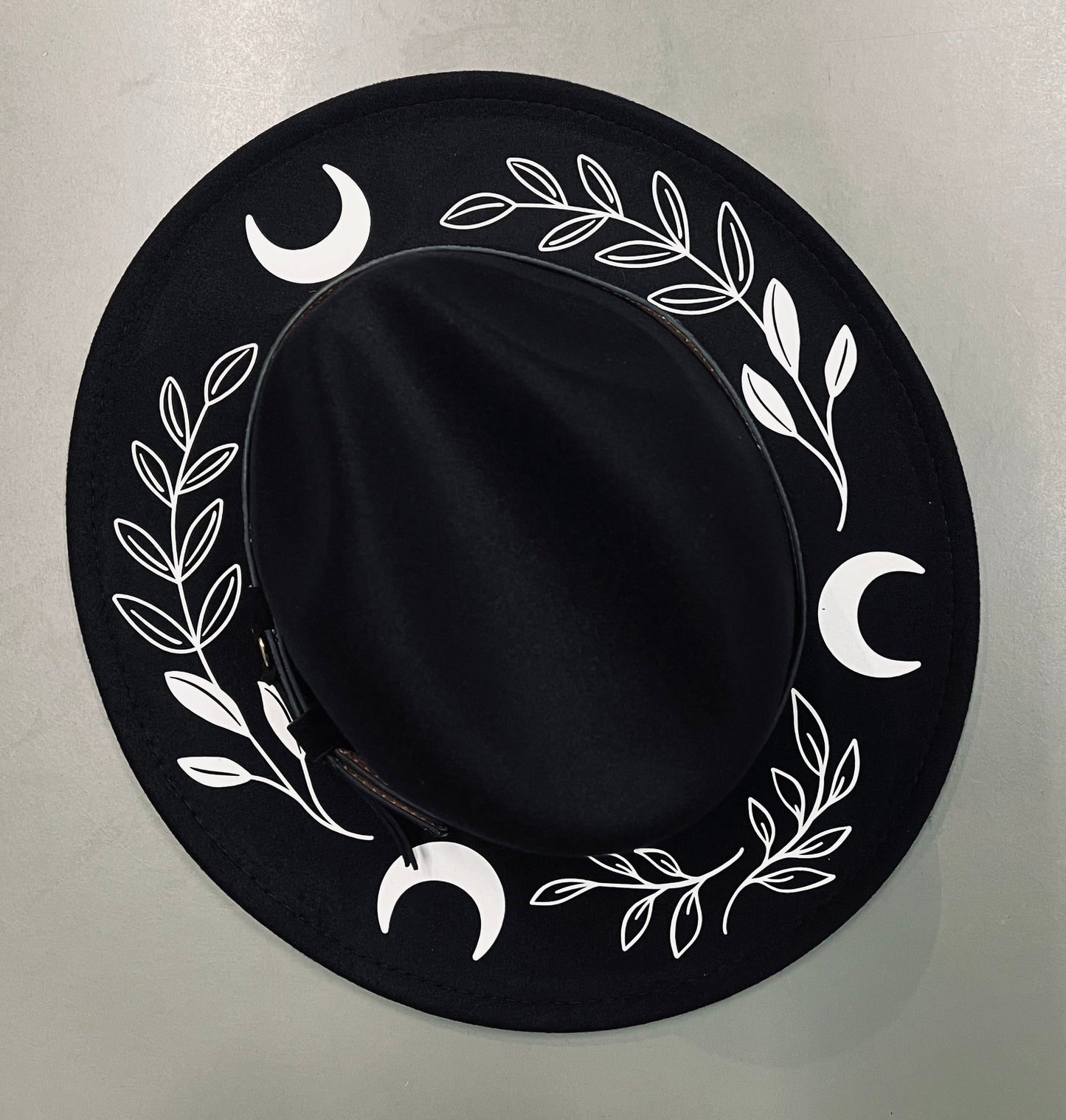 Vegan Felt Hat - Fern Moon- B/W - -