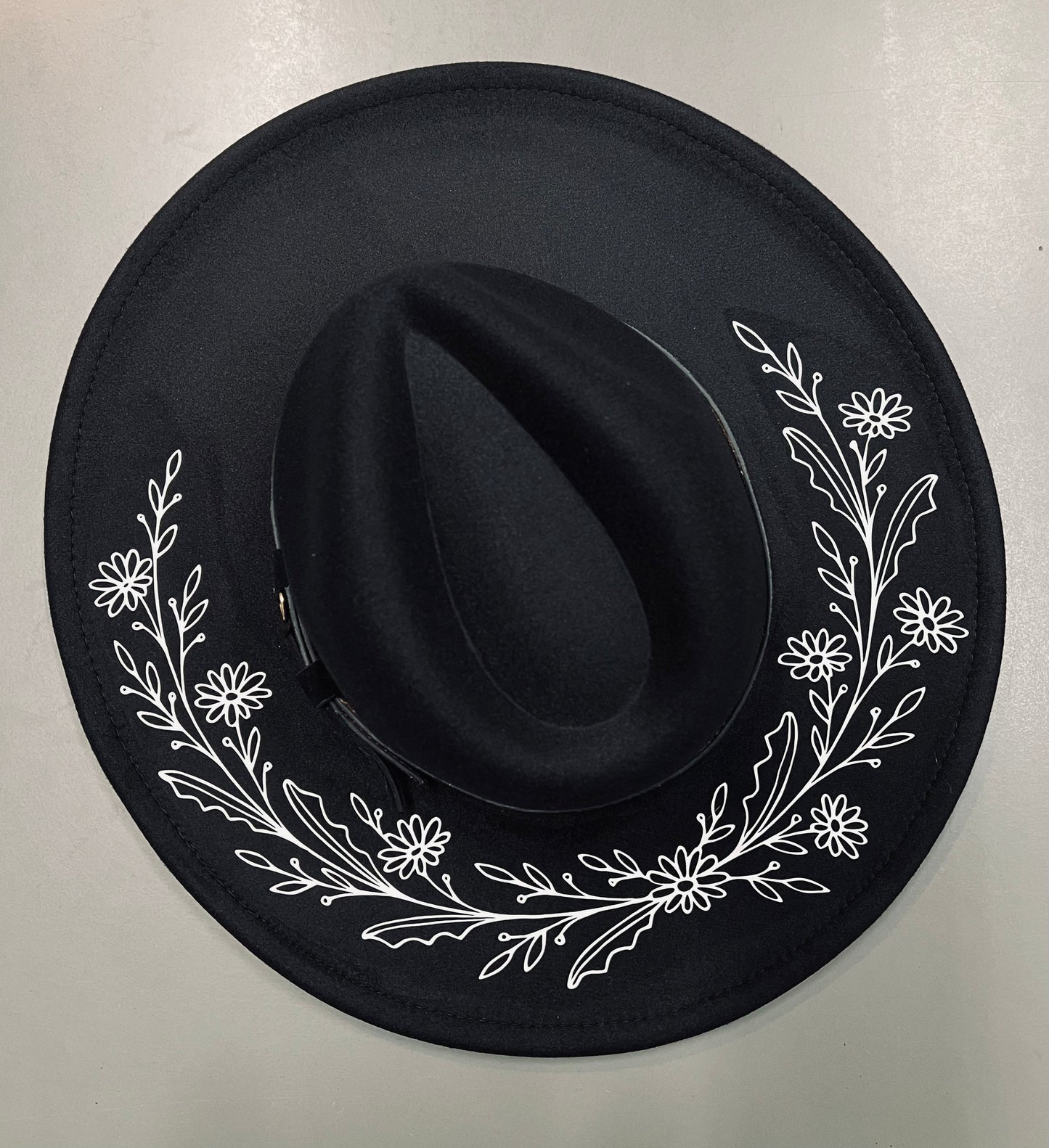 Vegan Felt Hat - XL Brim - Daisies - -