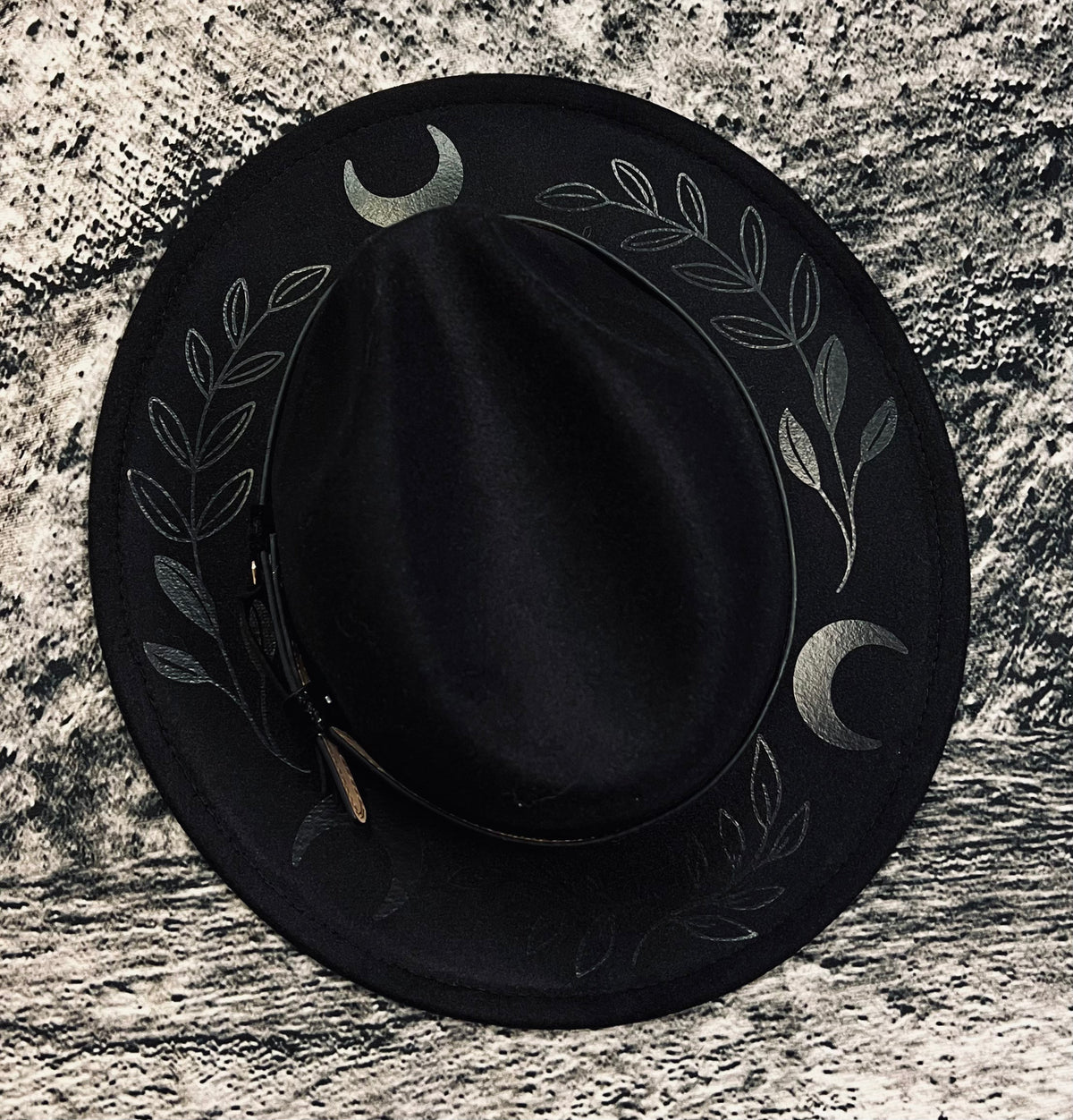 Vegan Felt Hat - Black Fern Moon - -