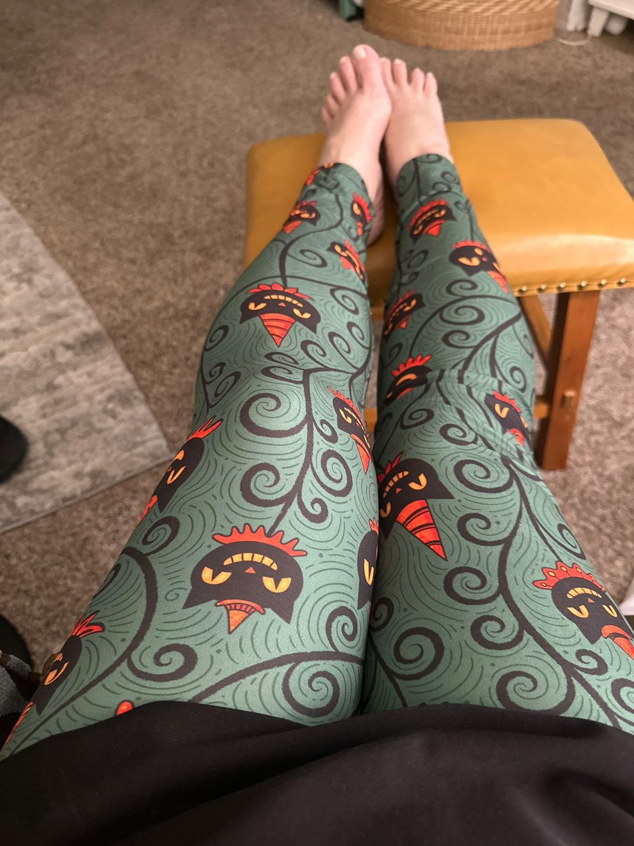 "Creeping Jack Vine" Black Vintage Cat Johanna Parker Exclusive - High-quality Handcrafted Vibrant Leggings -  - Leggings