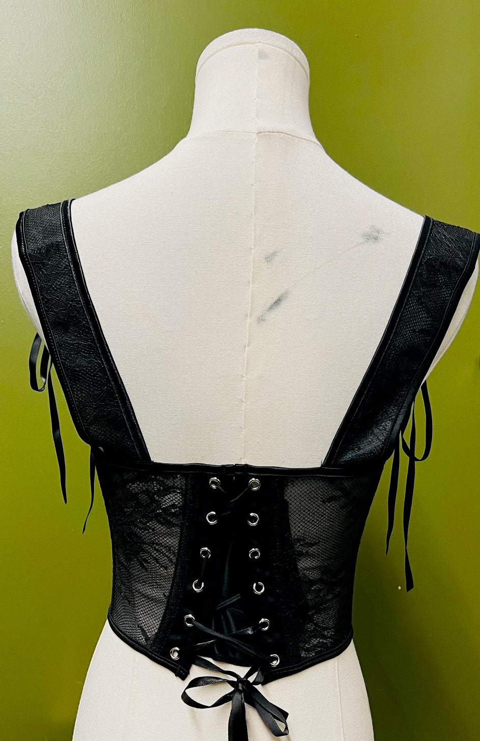 Lydia Floral Lace Corset - Waist Cinching Gothic Corset - Victorian Style Bustier