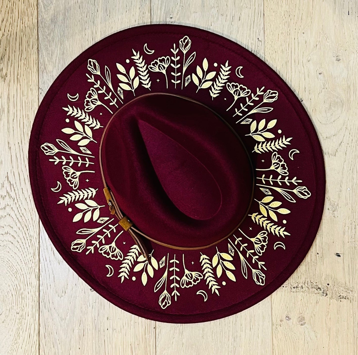 Vegan Felt Wide Brim Hat - XL Brim - Wine Red - botanicals - -