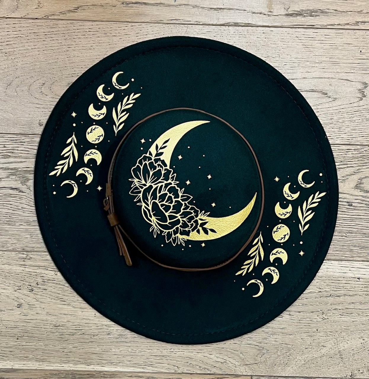 Vegan Felt Wide Brim Hat - Flat Top - Emerald - Floral Moon - -
