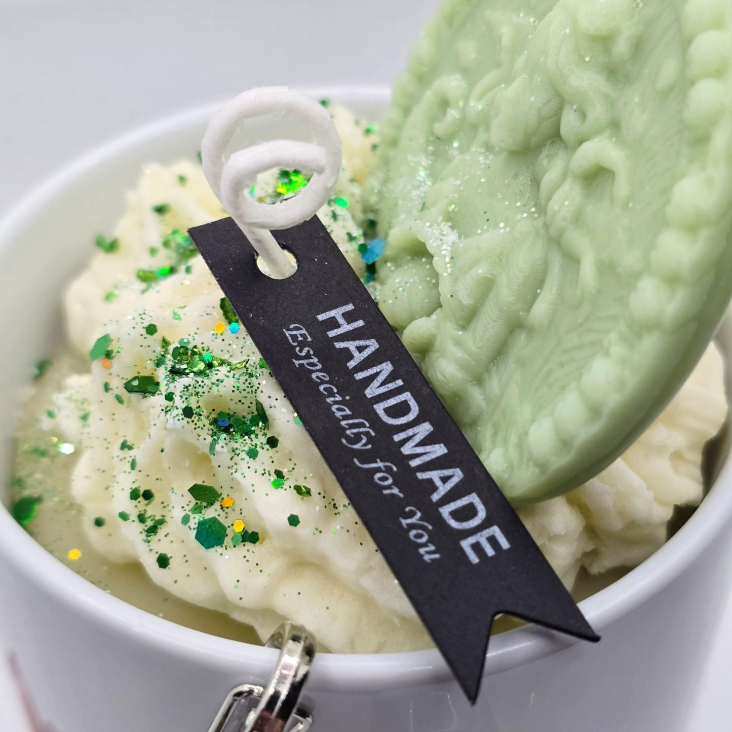 Virgo Zodiac Candle Gift Set – 11oz Mug Candle + Resin Keychain Handmade