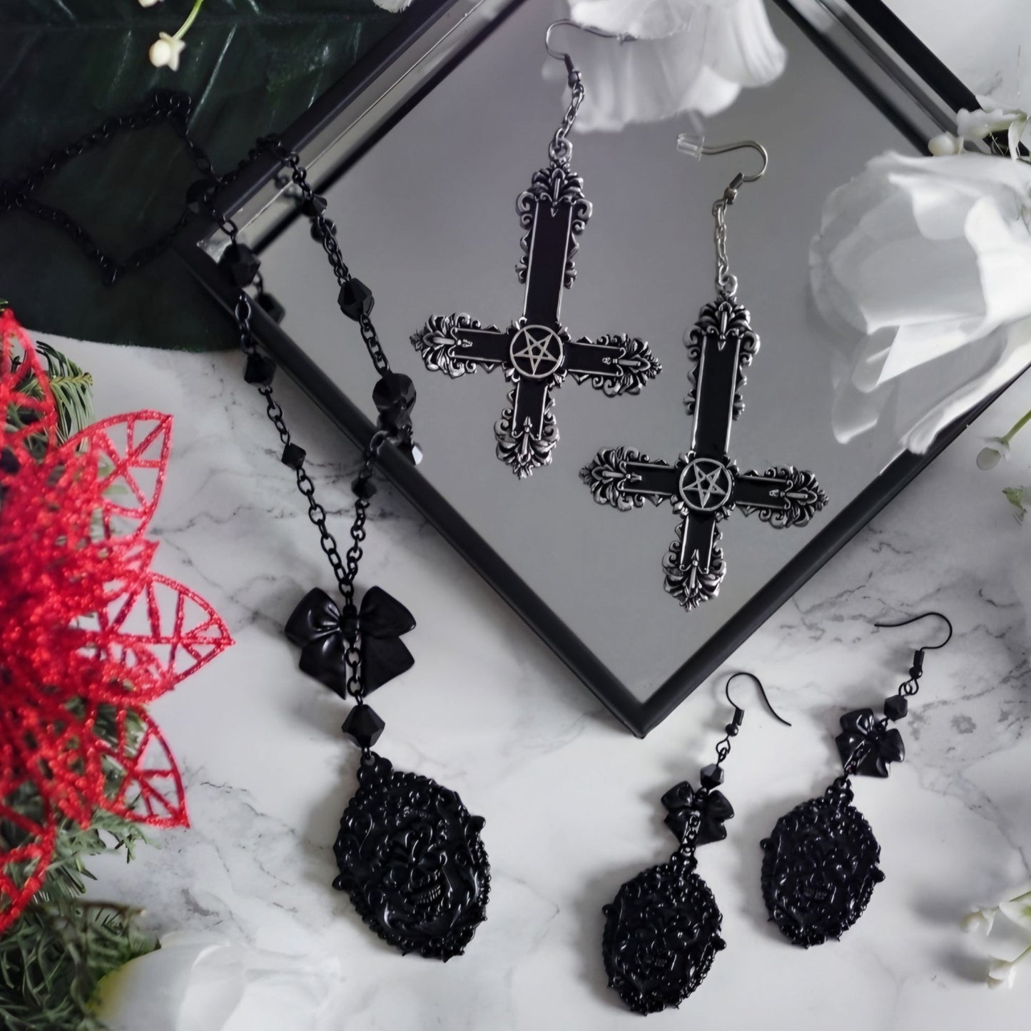 DAMSEL EARRINGS Black Filigree Patterned