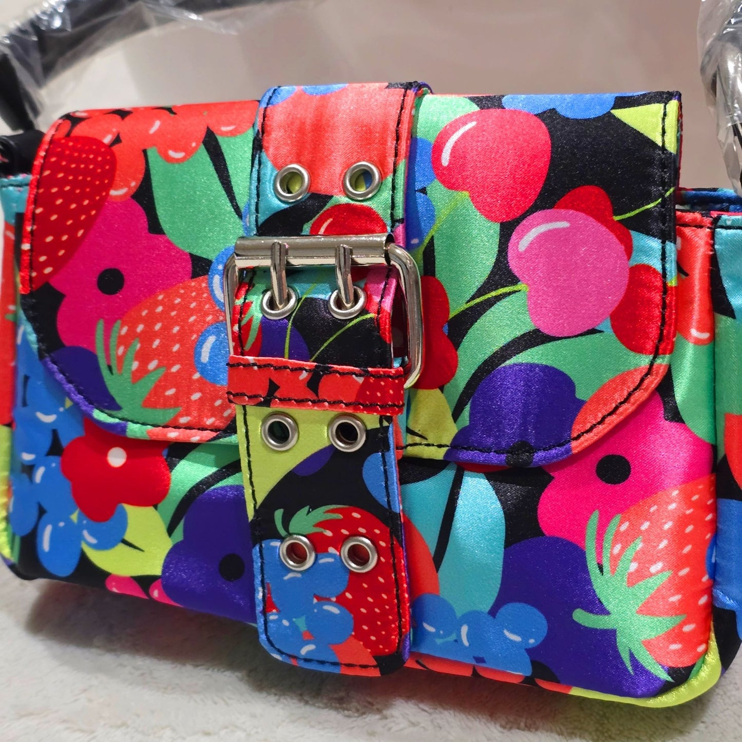 Fruit Print Shoulder Bag With Silver Buckle & Strap Closure -  - Shoulder Bags