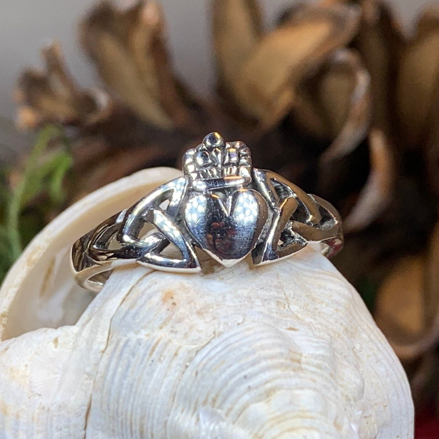 Amrynn Claddagh Ring -  - Ring
