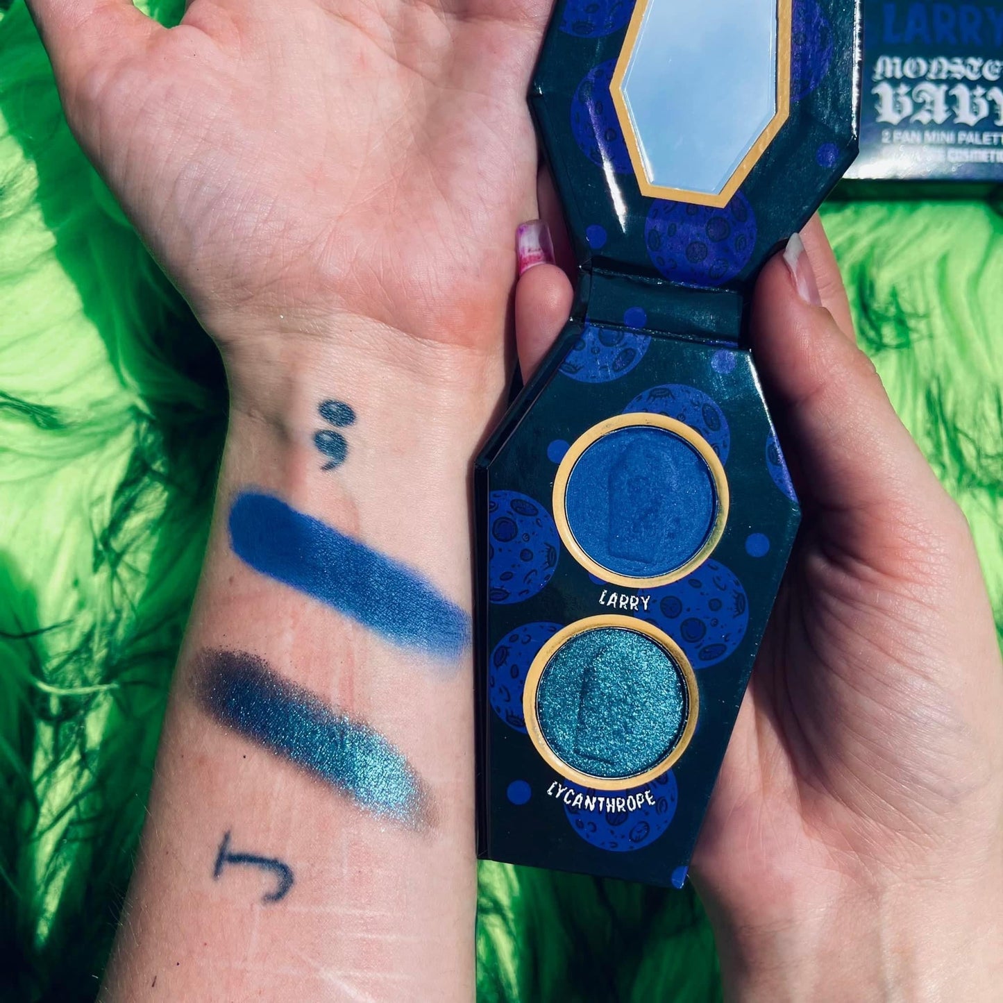 Lycan Larry Coffin Palette W/ Blue FX Shadows