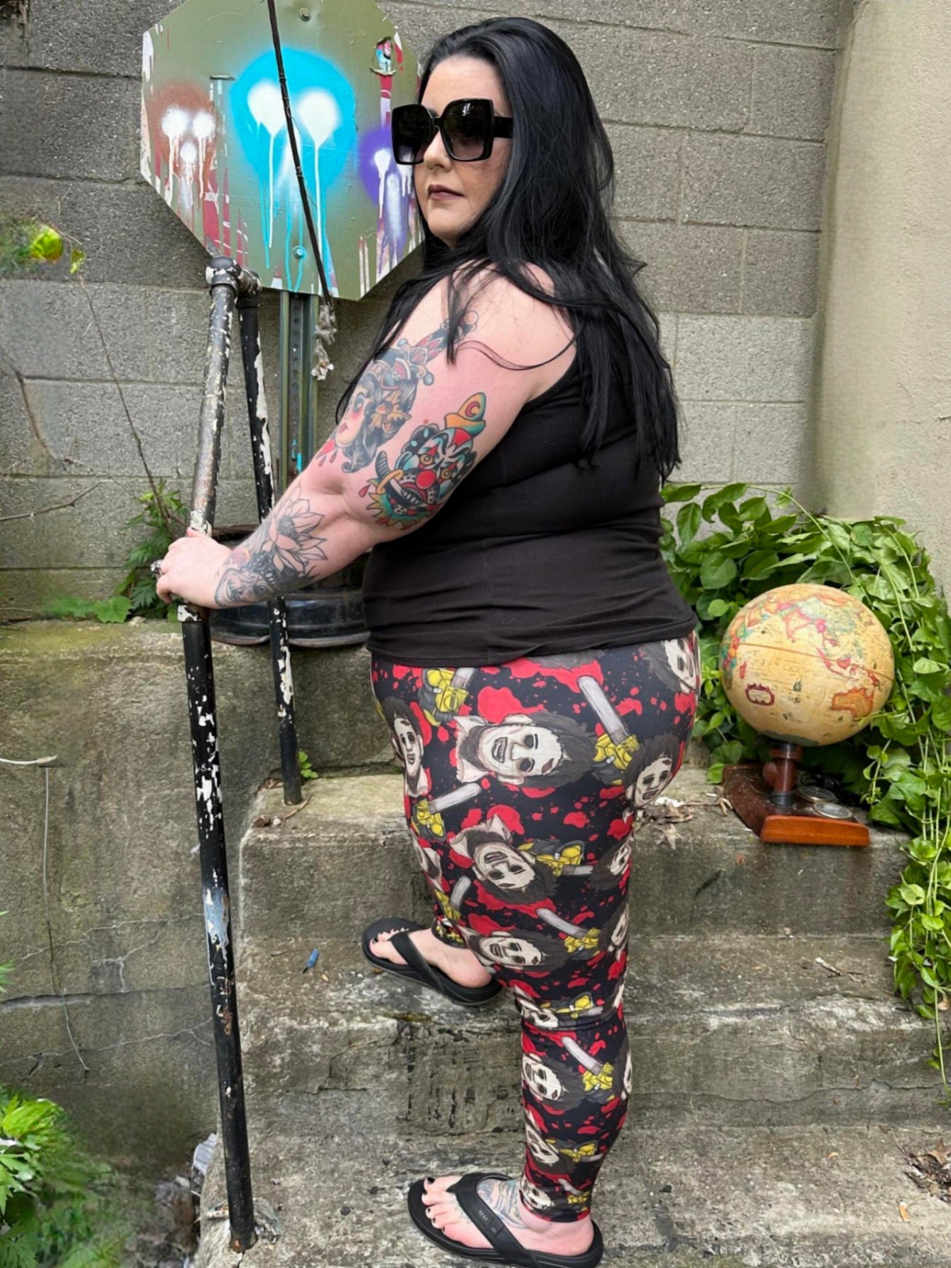 Bloody Leatherface (Semi-Exclusive) - High-quality Handcrafted Vibrant Leggings -  - Leggings