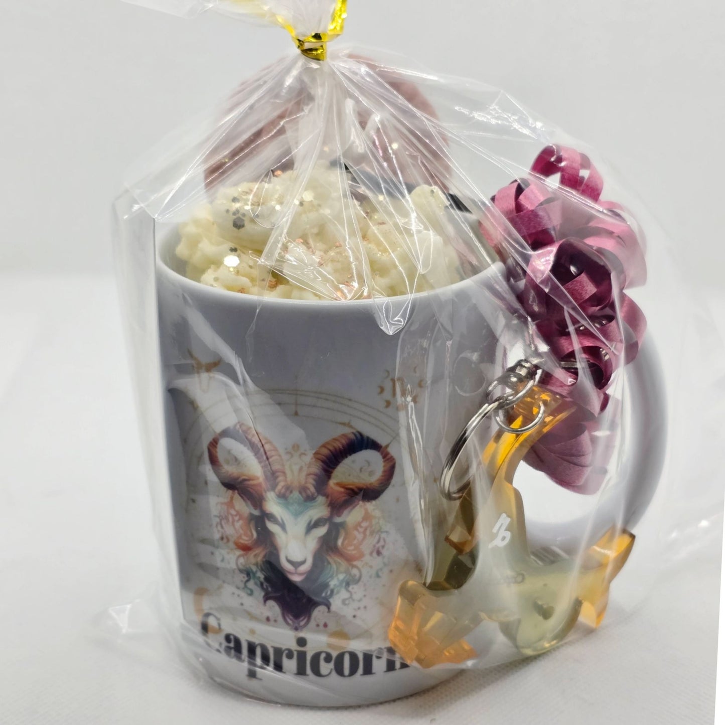 Capricorn Zodiac Candle Gift Set – 11oz Layered Mug Candle + Resin Keychain