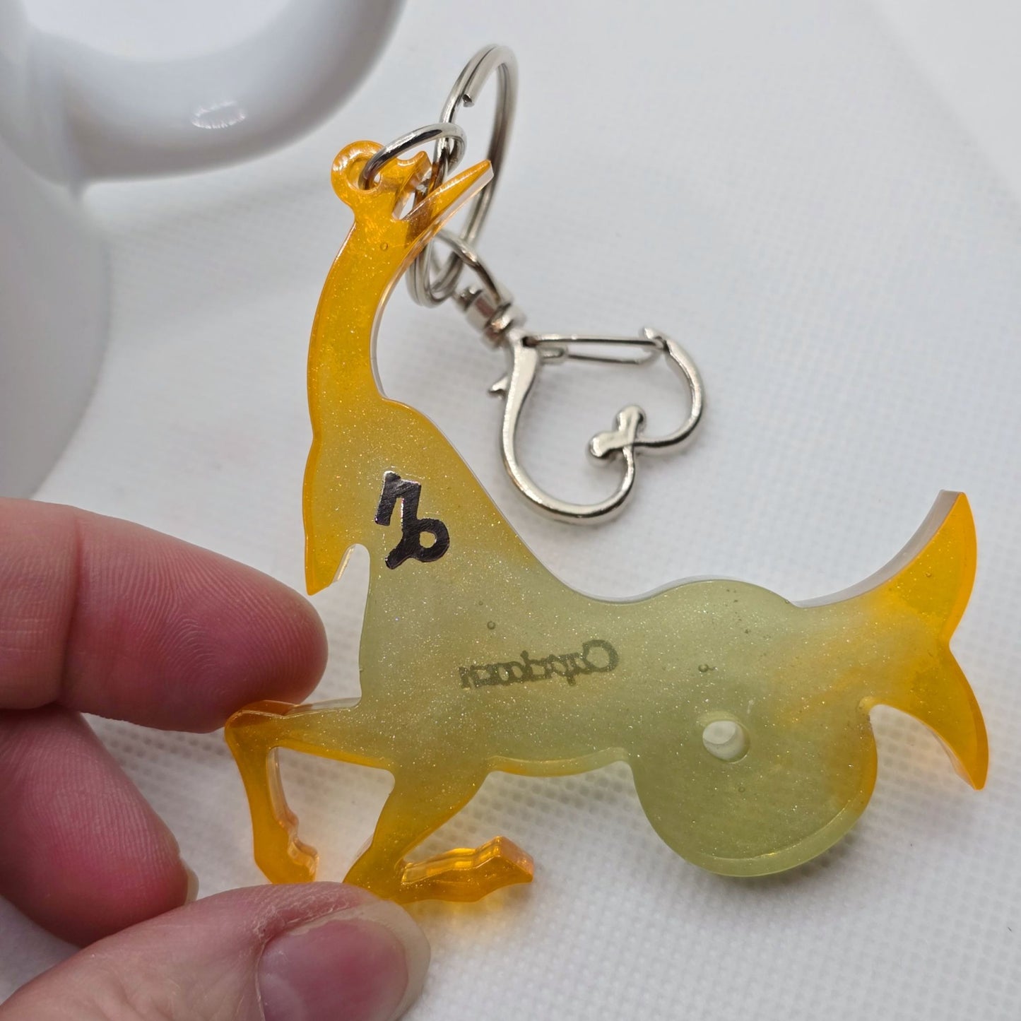 Capricorn Zodiac Candle Gift Set – 11oz Layered Mug Candle + Resin Keychain