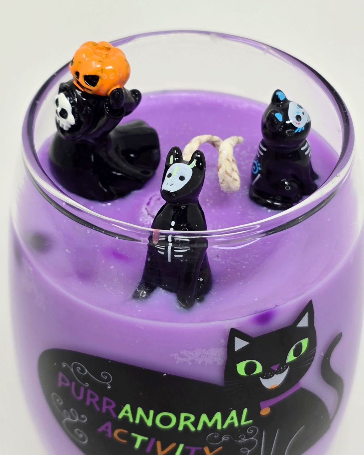 Artisan One Moon Flame Purr-fect Haunt Chamomile Lavender Wine Glass Candle