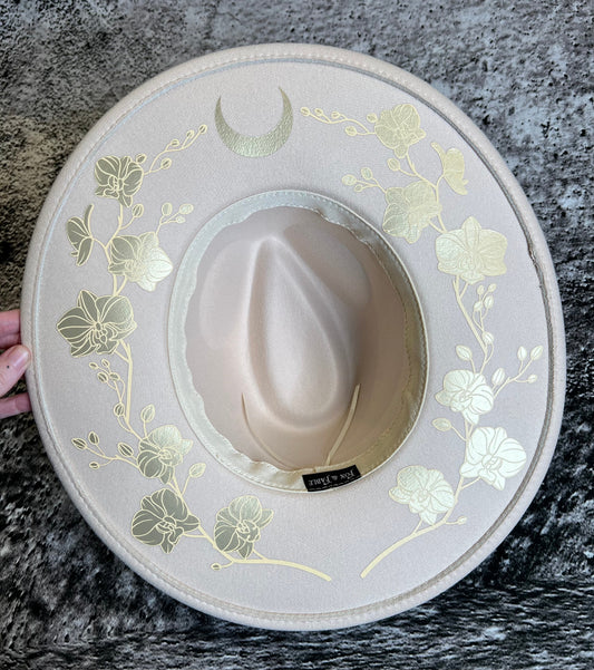 Fox & Fable - Vegan Felt Wide Brim Hat - XL Brim - Cream - Golden Orchids -  - 