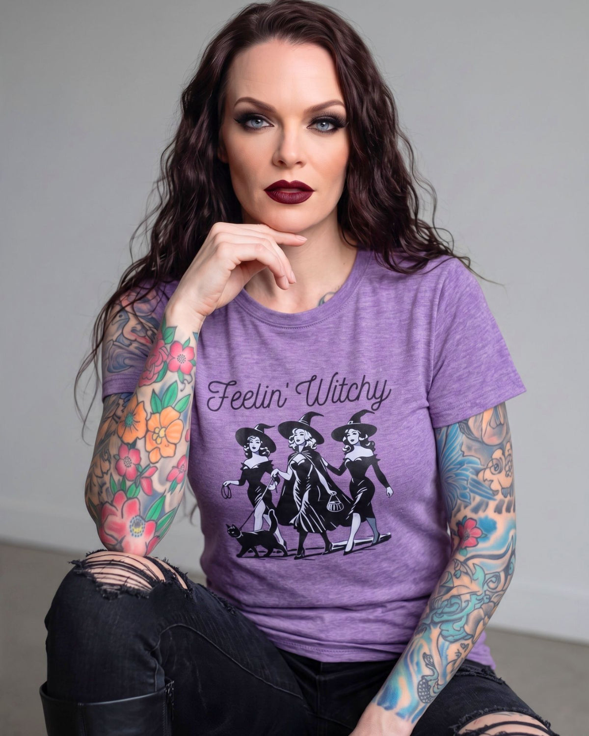 Feelin Witchy Retro Witches Black Cat Purple Graphic Tee Halloween Top M New