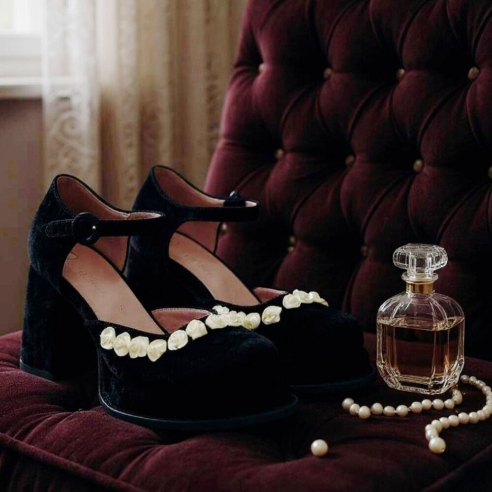 Sugar Thrillz Refined Rose Platform Mary Janes Black Velvet 3D Blossom Heels 9