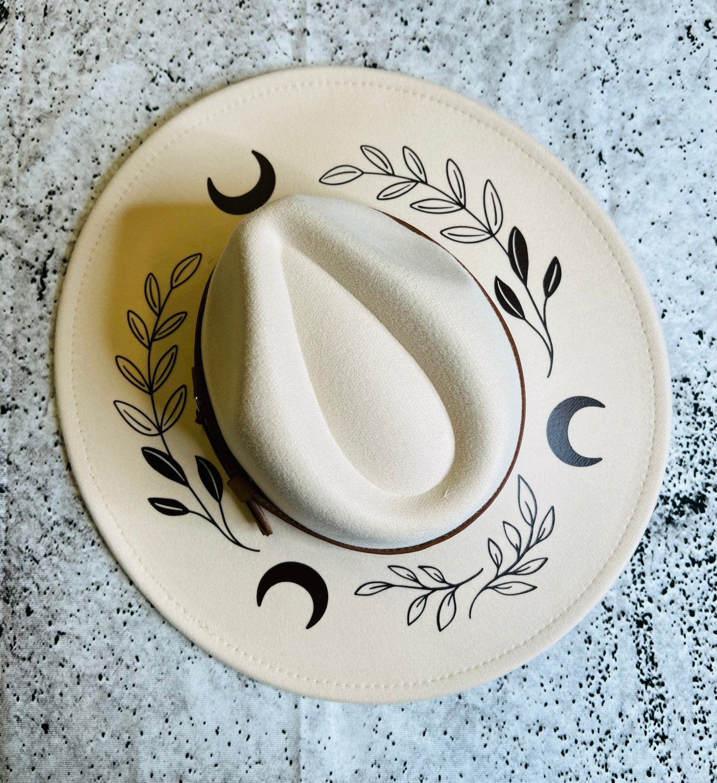 Fox & Fable - Vegan Felt Wide Brim Hat - XL Brim - Cream - XL Fern Moon -  - 