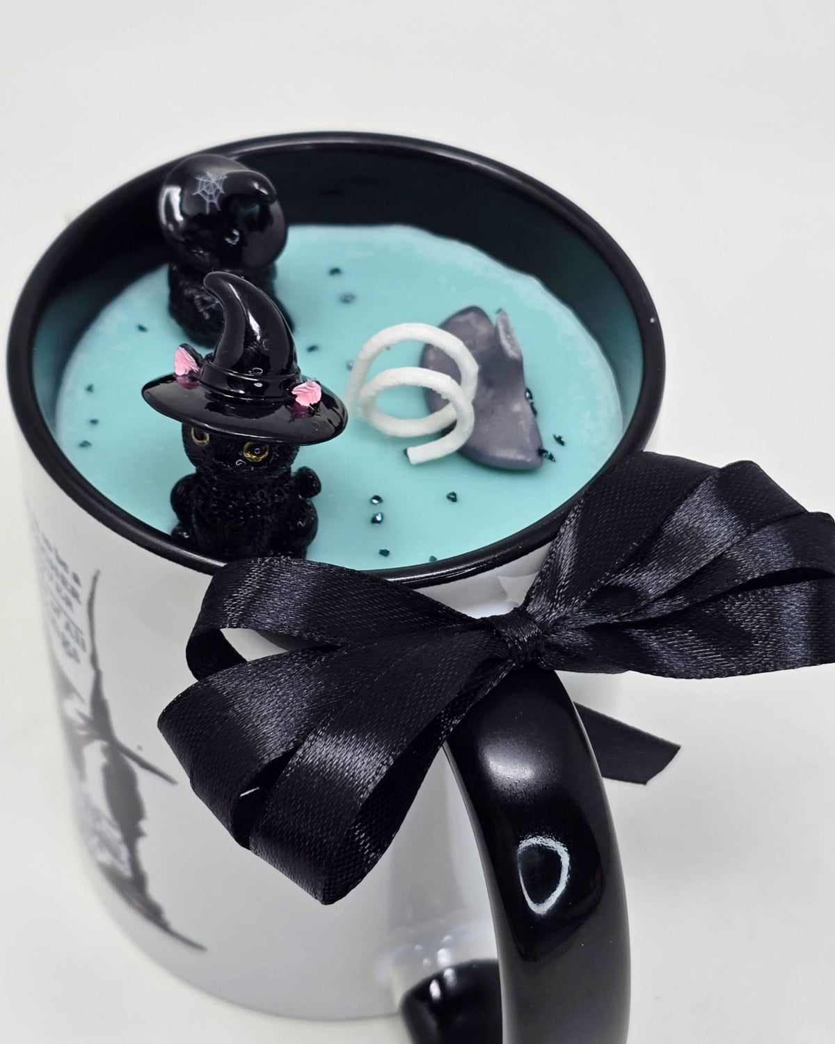 Artisan One Moon Flame Hedgewitch Hearth Mug Rosemary Cedar Candle