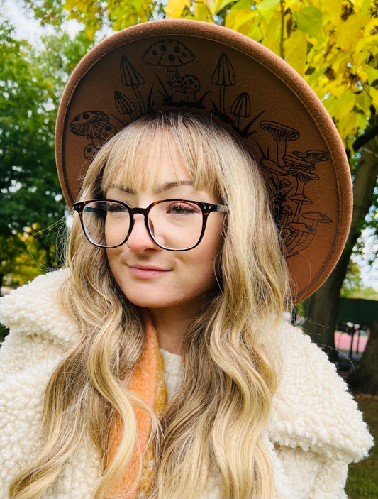 Fox & Fable - Vegan Felt Wide Brim Hat - XL Brim - Caramel - Mushrooms -  - 