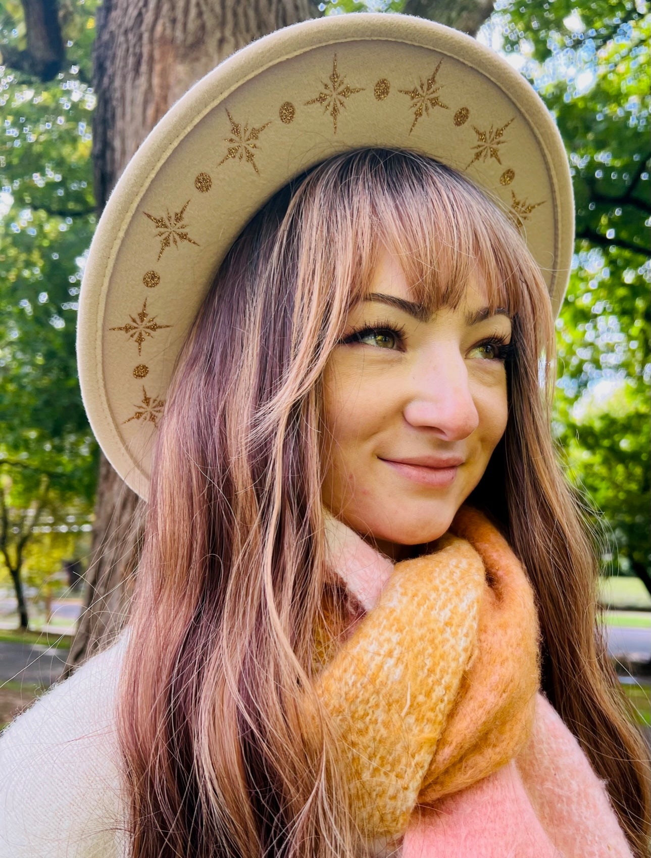 Fox & Fable - Vegan Felt Wide Brim Hat - Cream - Gold Starburst -  - 