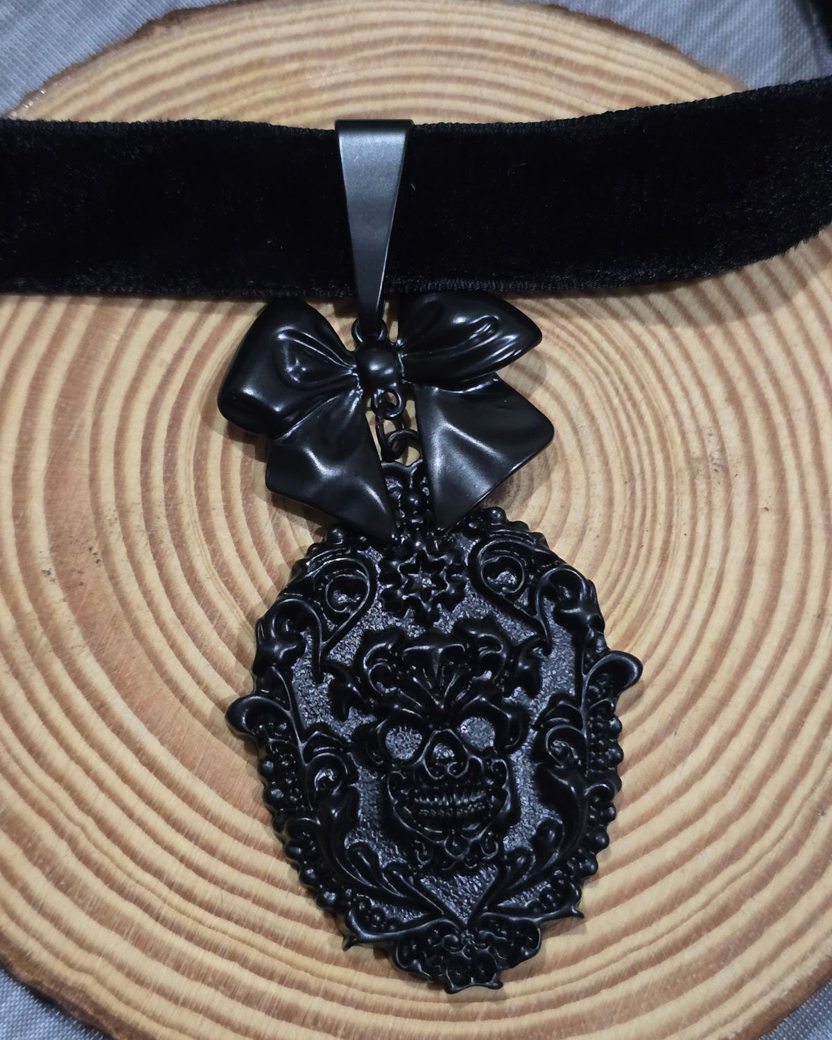 Killstar Sorrows Choker Velvet Band Black Skull Cameo Bow Gothic Necklace