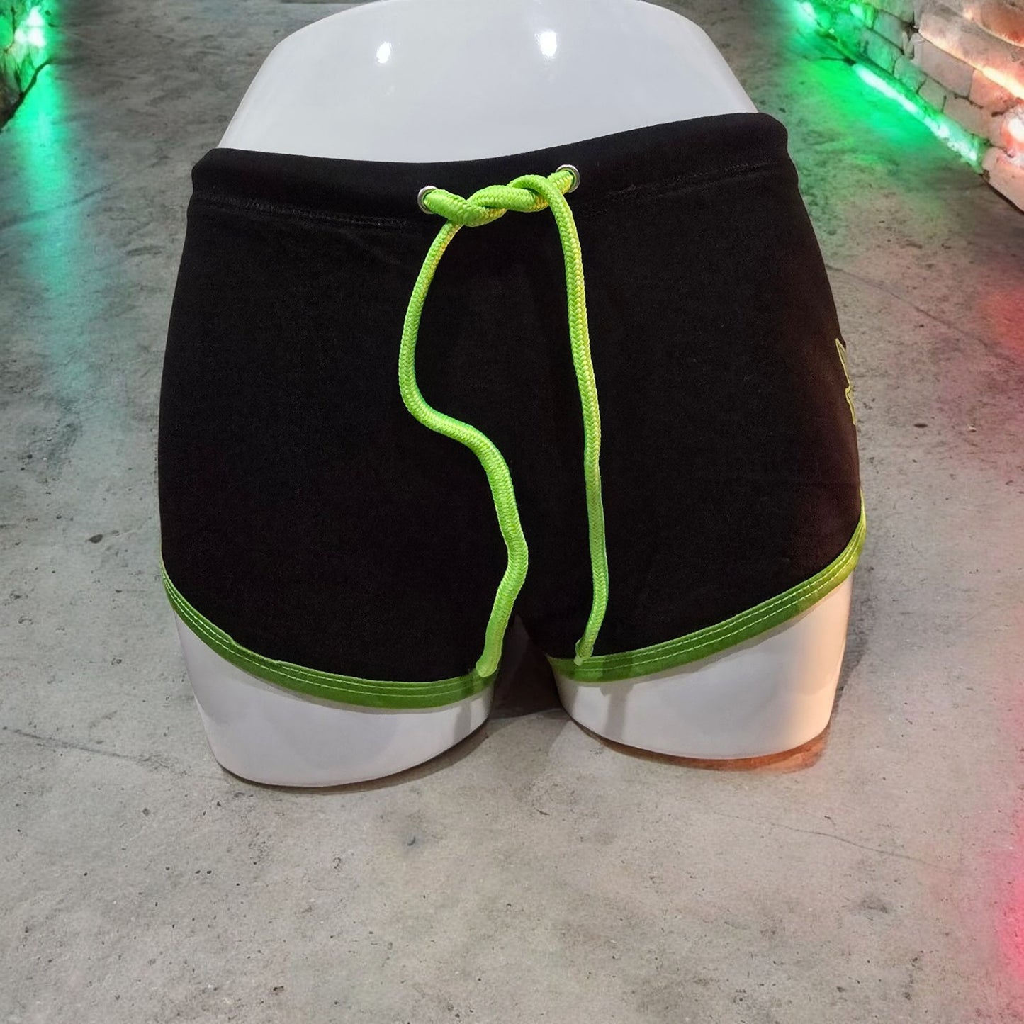 Booty Shorts Hemp Whore Graphic Black & Green Stretchy -  - Shorts