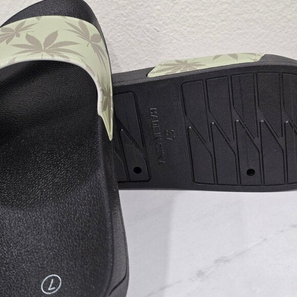 Plantlife Graphic Slides in Green with Comfort Footbed