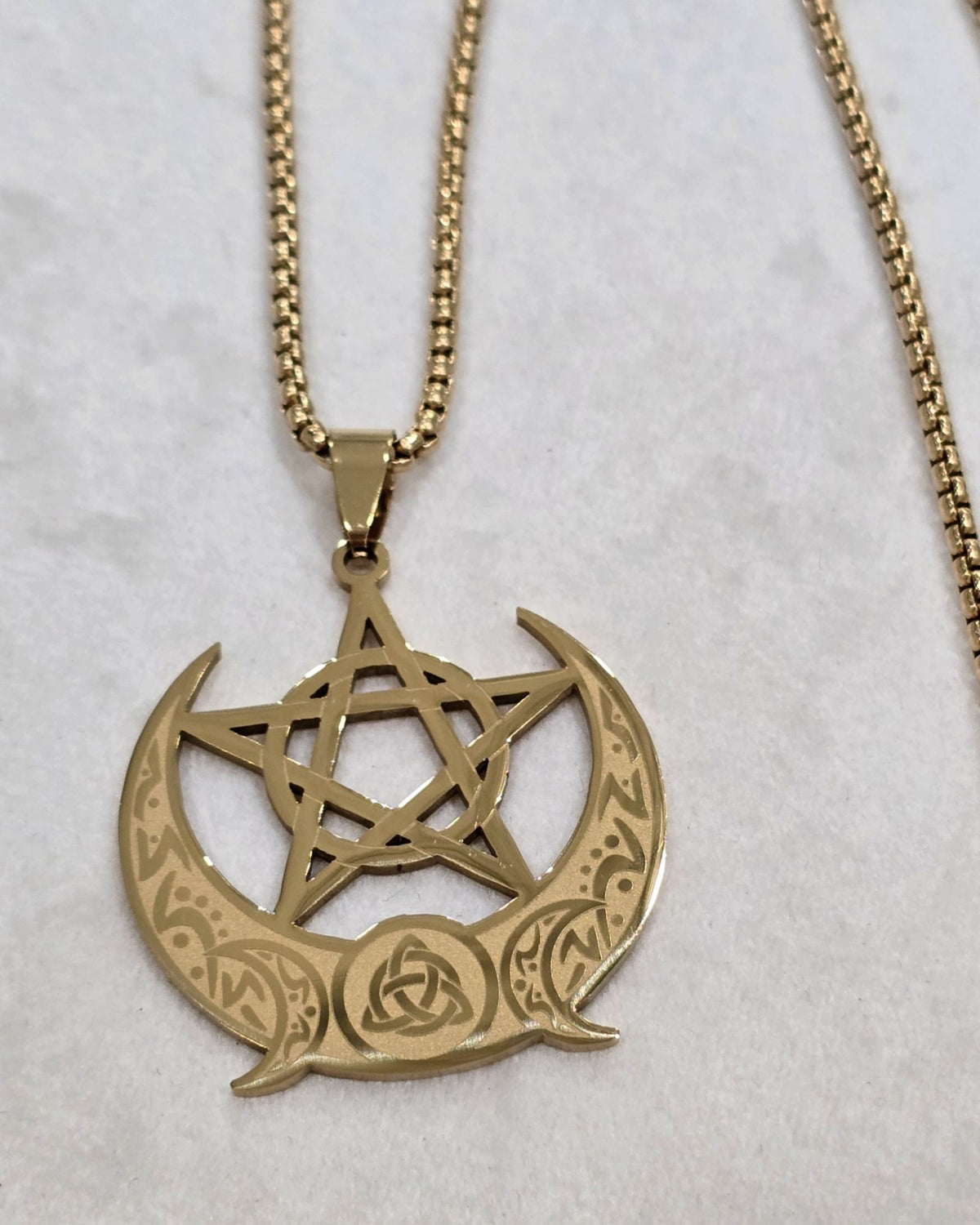 Gold Crescent Moon Pentagram Necklace Celtic Triquetra Trinity Pendant 20"