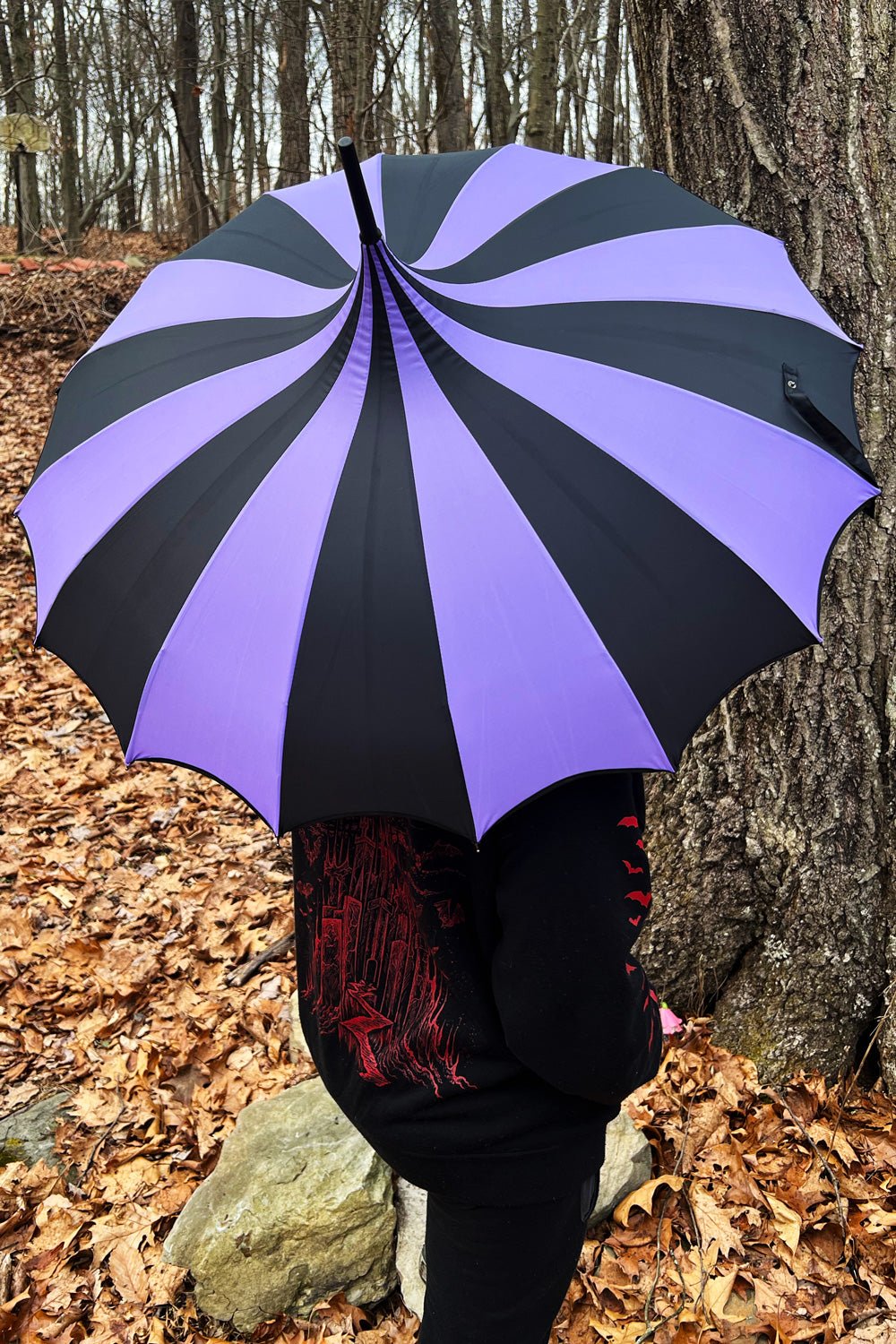 Batwing Pagoda Umbrella [BLACK/LIGHT PURPLE]