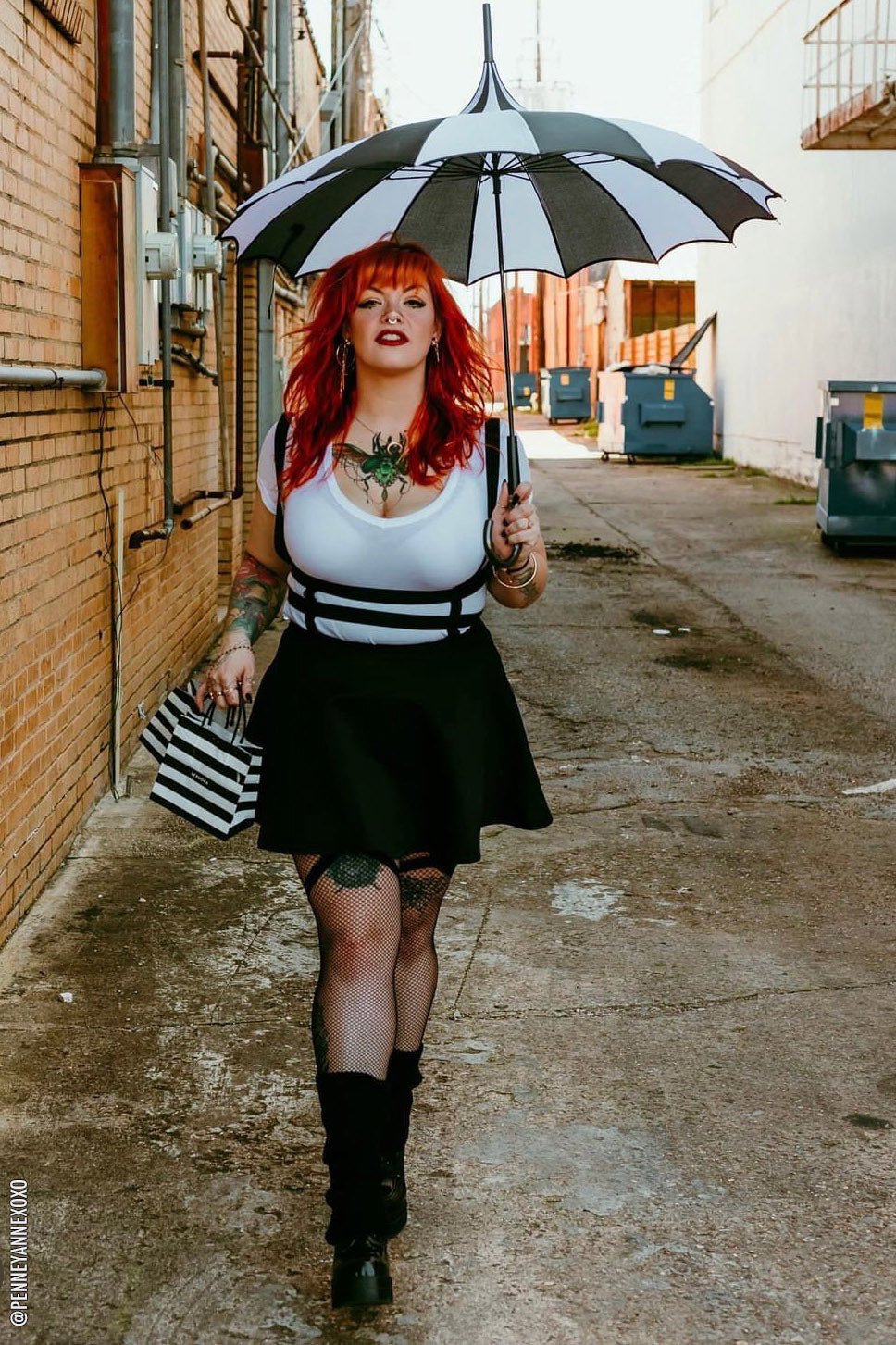 Batwing Pagoda Umbrella [BLACK/WHITE STRIPED]