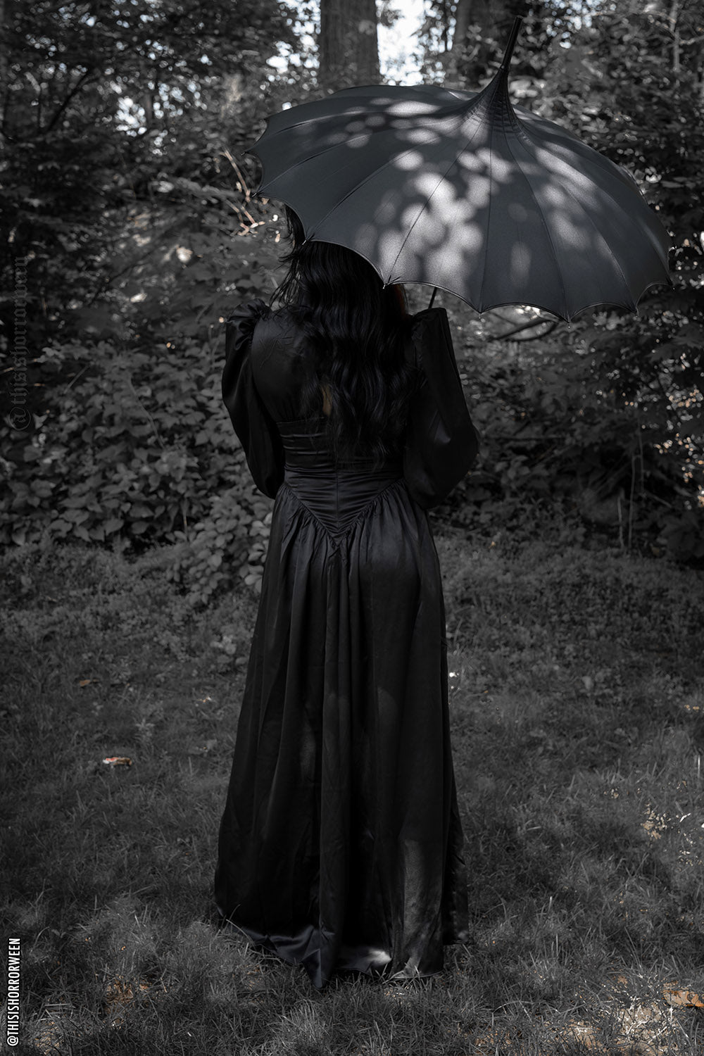 Batwing Pagoda Umbrella [MIDNIGHT BLACK]