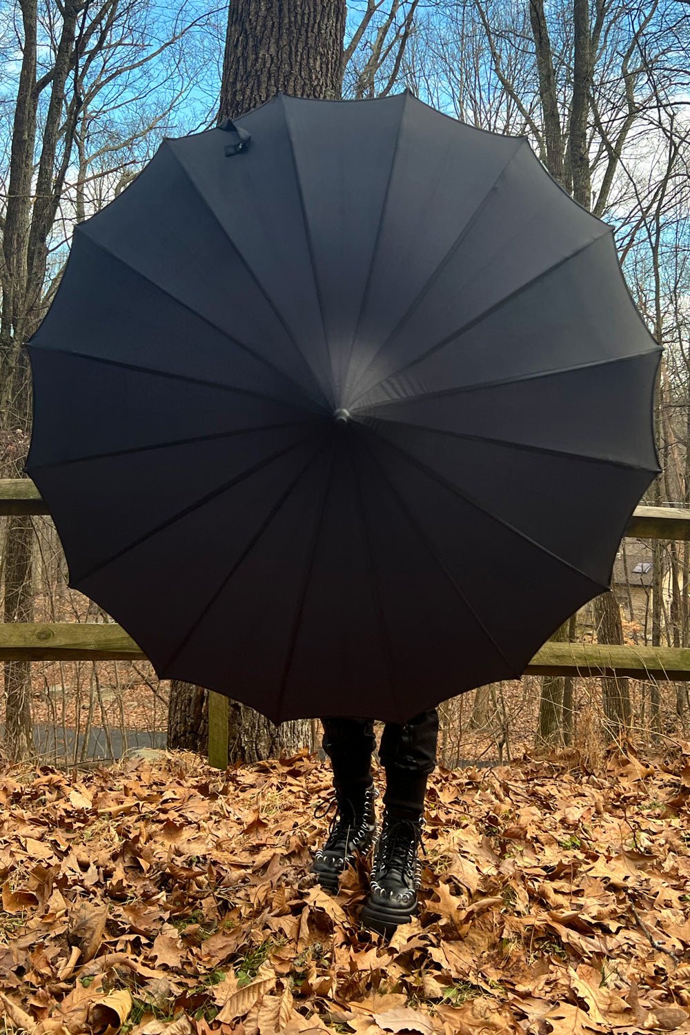 Batwing Pagoda Umbrella [MIDNIGHT BLACK]