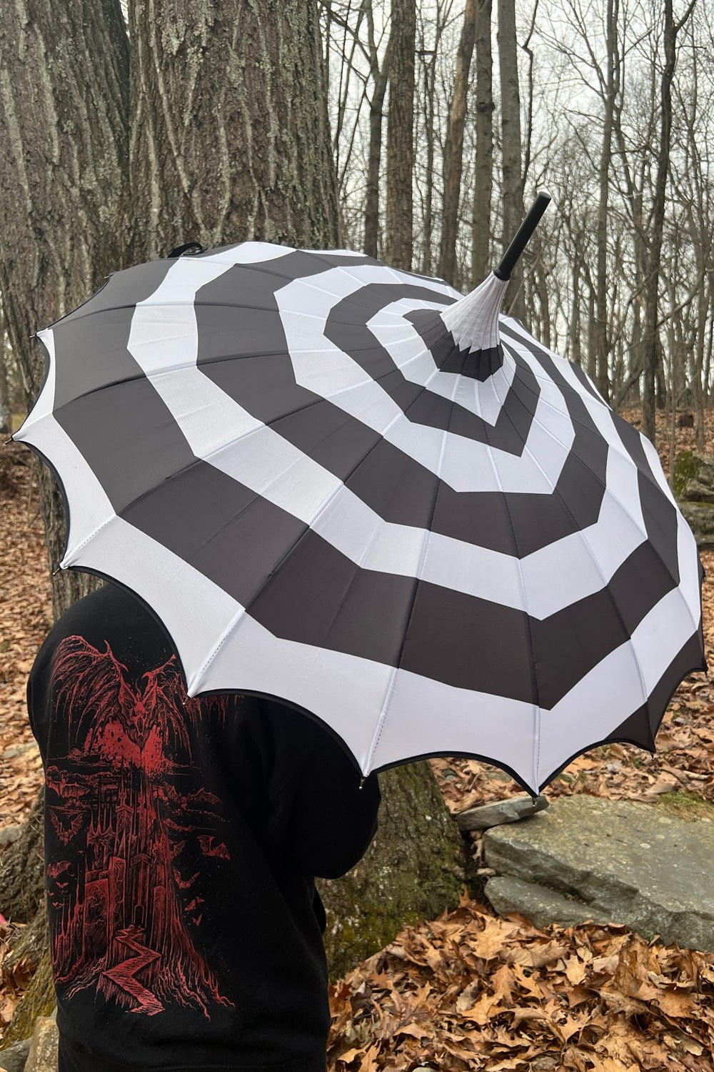 Batwing Pagoda Umbrella [SPOOKY SPIRAL]