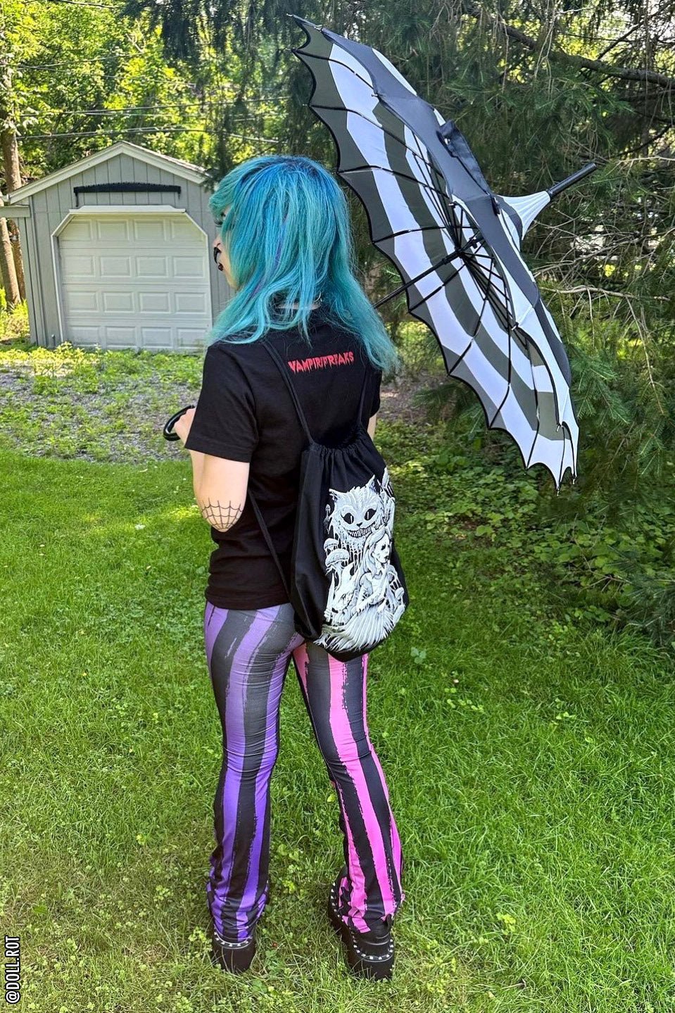 Batwing Pagoda Umbrella [SPOOKY SPIRAL]