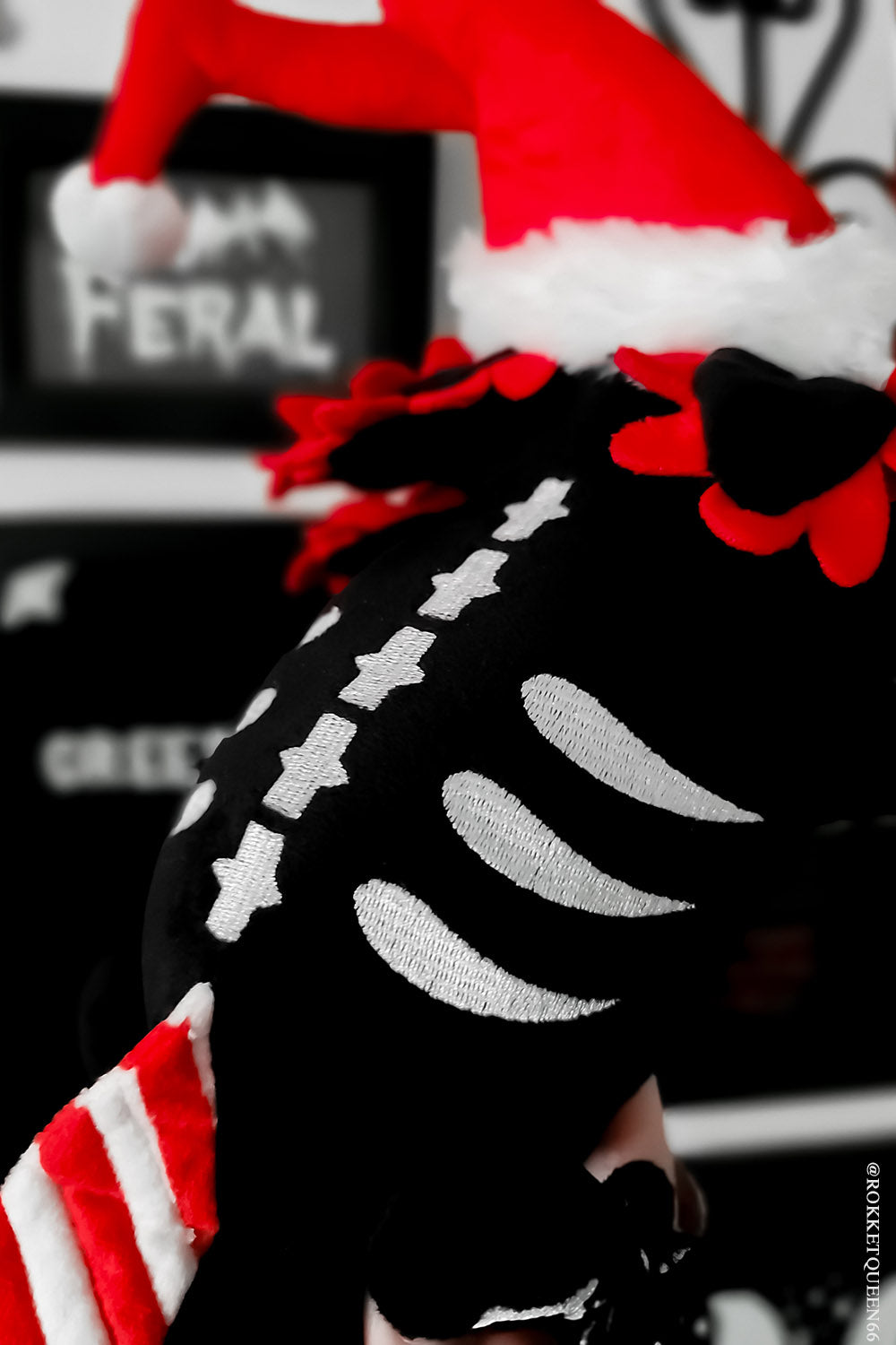 Santa Spooksalotl Plush Toy [Limited Holiday Edition]