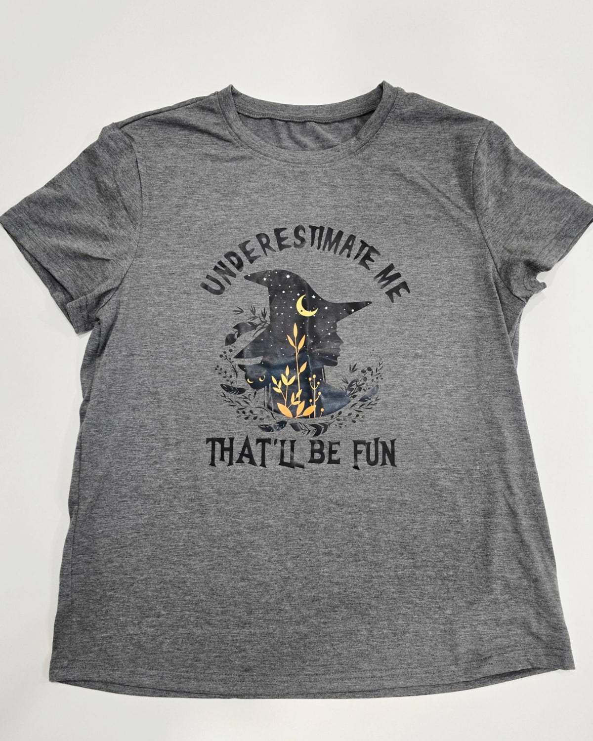 Underestimate Me Witch Black Cat Gray Graphic Tee Shirt Halloween Top L New