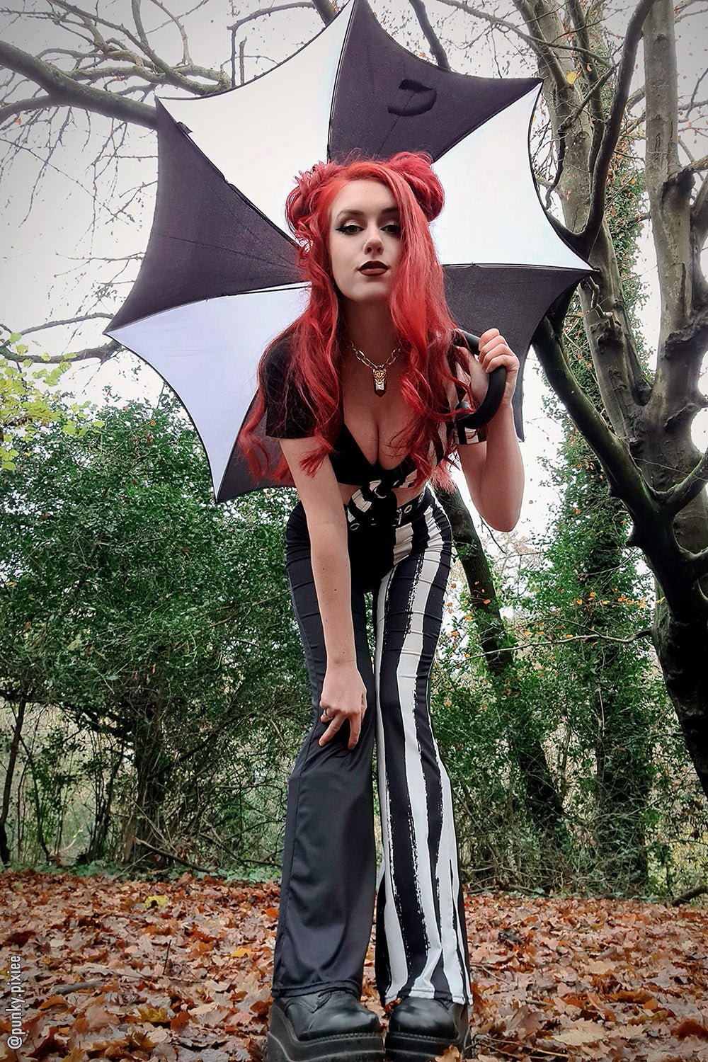 Funeral Procession Umbrella [BLACK/WHITE]