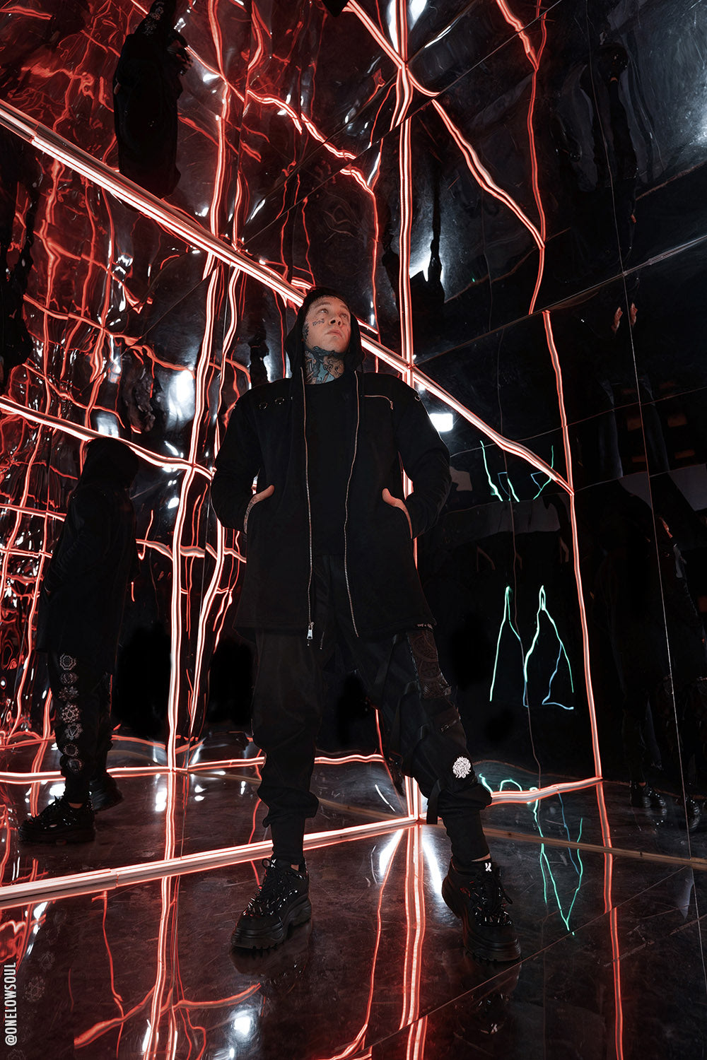 VF Ultramage Hoodie [Black]