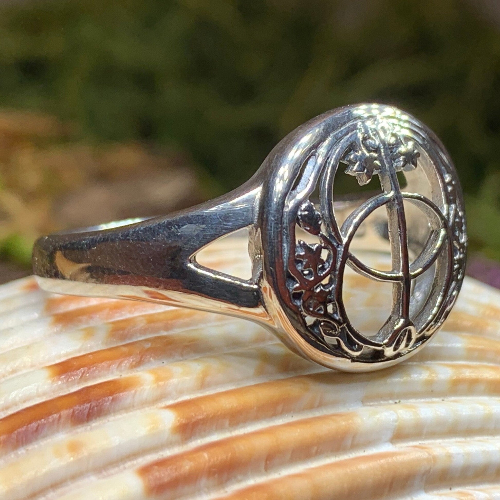 Chalice Well Ring -  - Ring