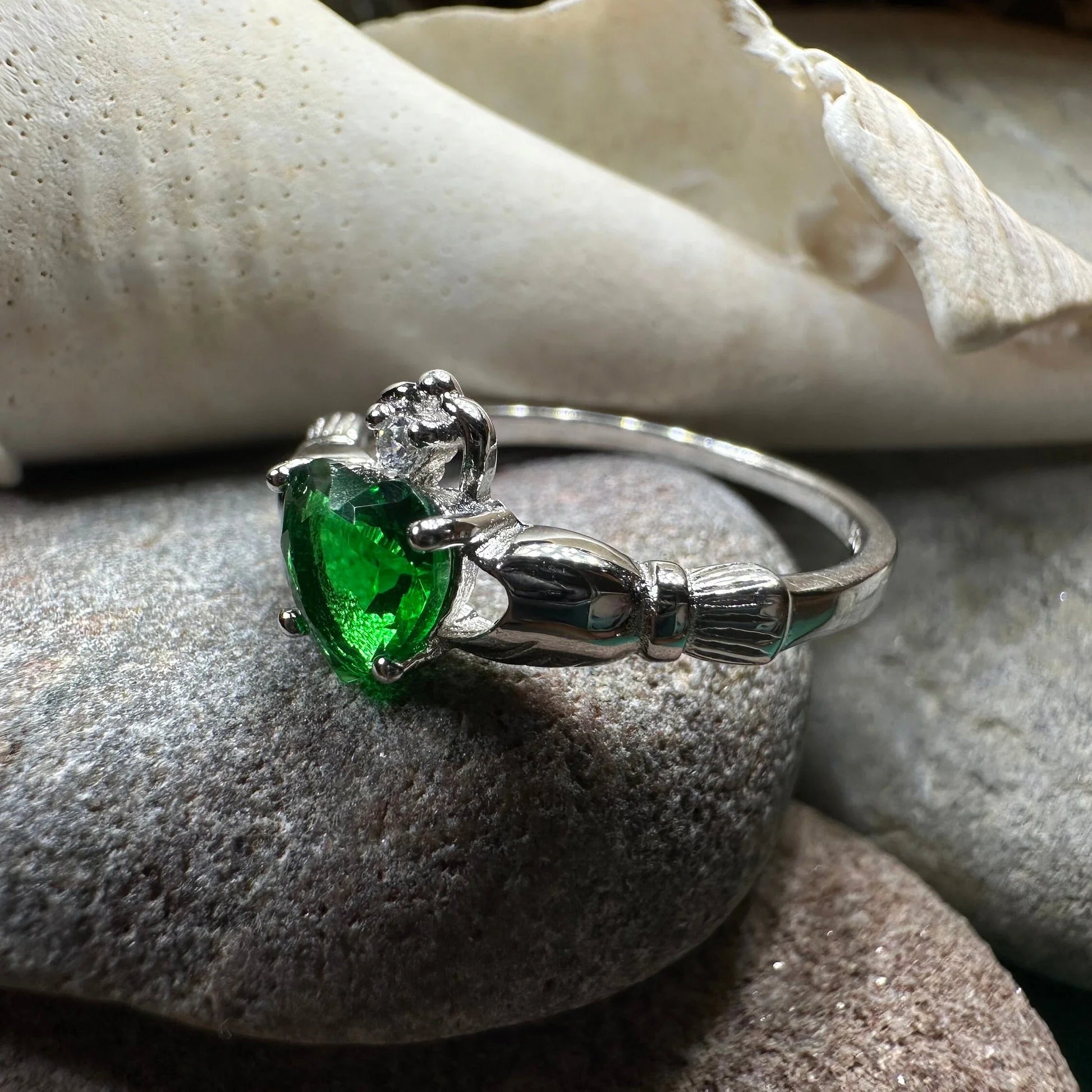 Emerald Green Claddagh Ring -  - Ring