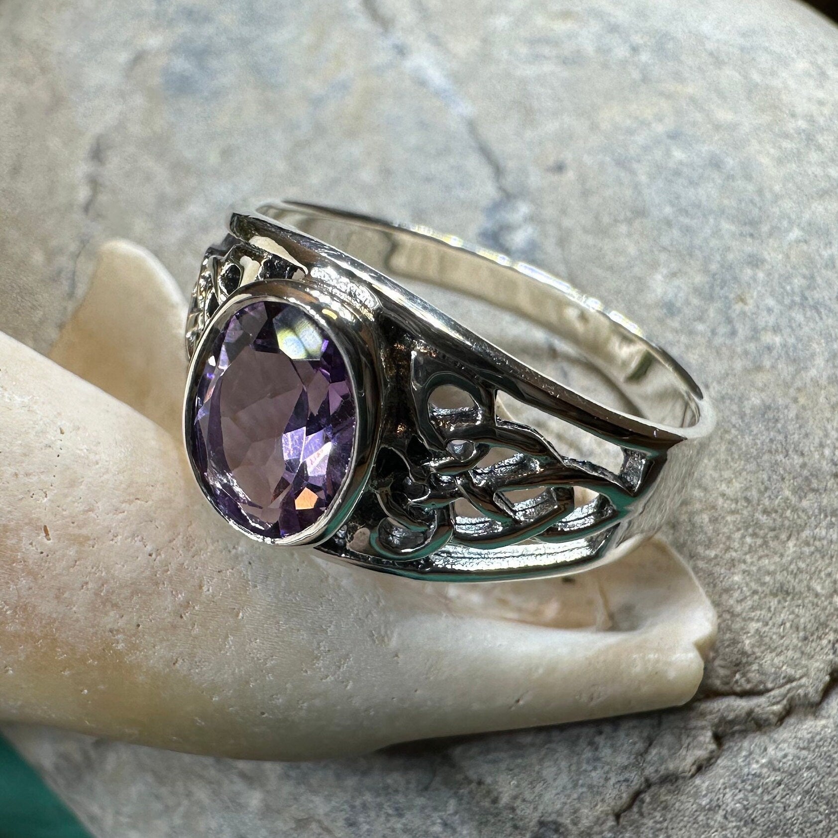 Coralina Celtic Knot Ring -  - Ring