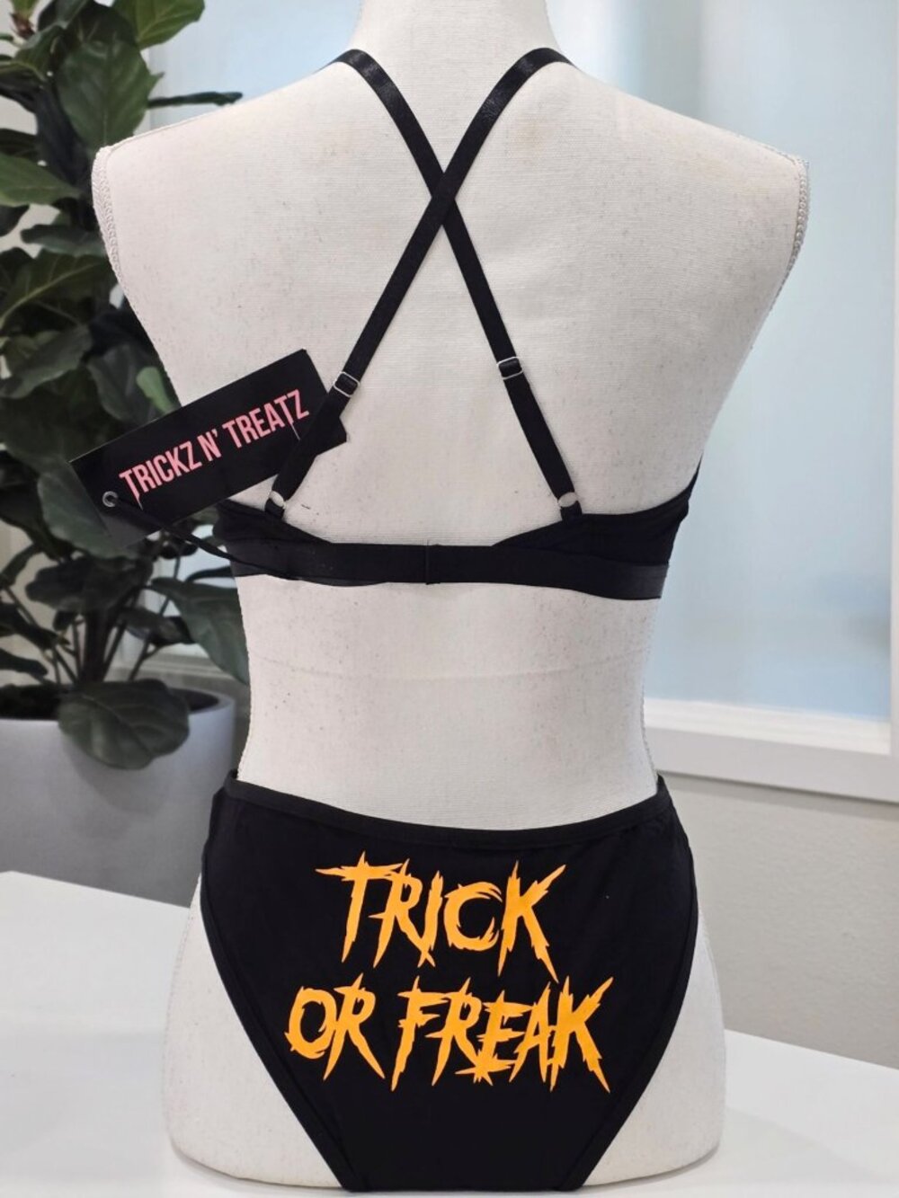 Trickz N Treatz Freak On A Treat Jack O Lantern Panty Lingerie Set Black Orange S
